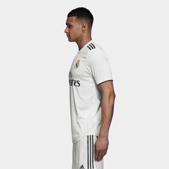 Adidas REAL MADRID HOME AUTHENTIC JERSEY CG0561 - Picture 5 of 8